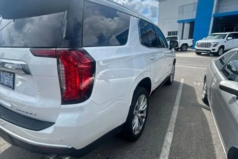 2022 Gmc Yukon Denali photo 1
