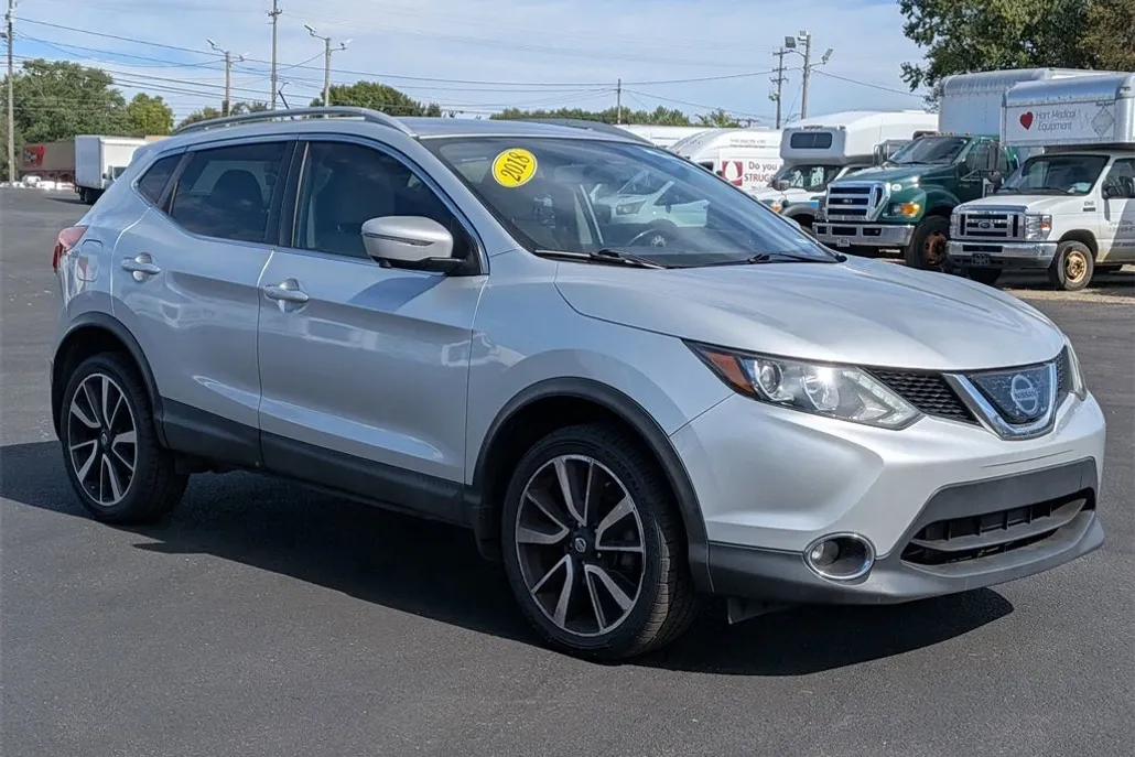 2018 Nissan Rogue Sport SL photo 1