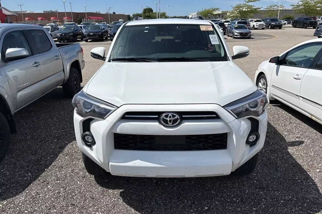 2022 Toyota Tacoma SR5 photo 1