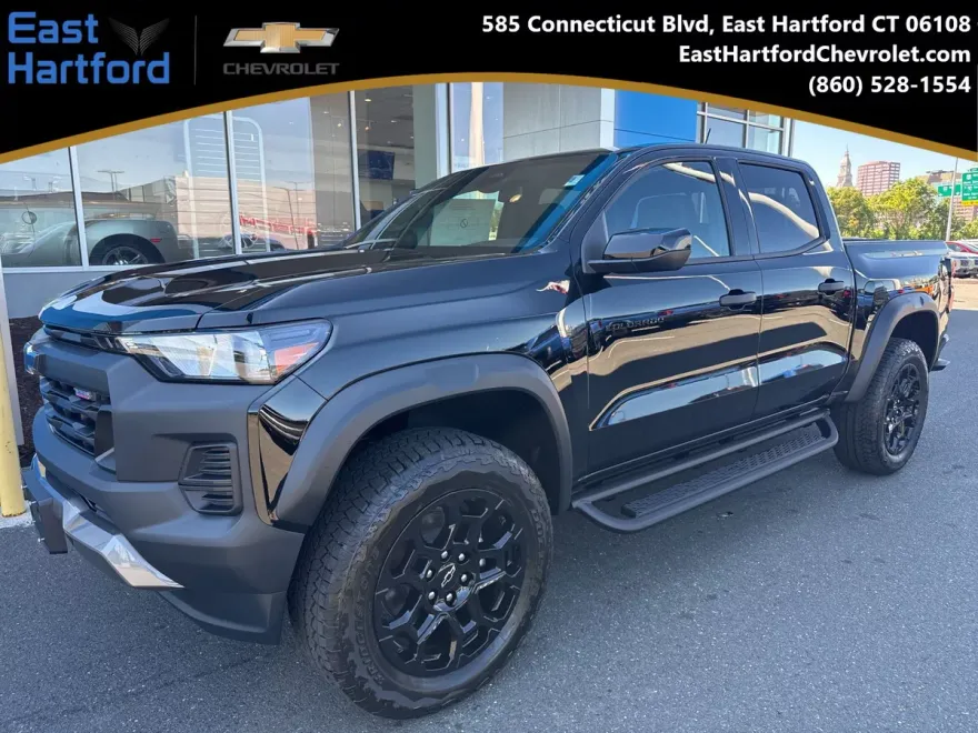 2026 Chevrolet Colorado Trail Boss photo 1