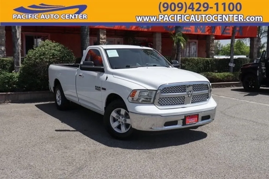 2015 Ram 1500 SLT photo 1