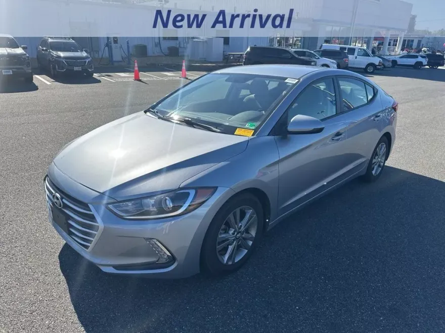 2017 Hyundai Elantra SE photo 1