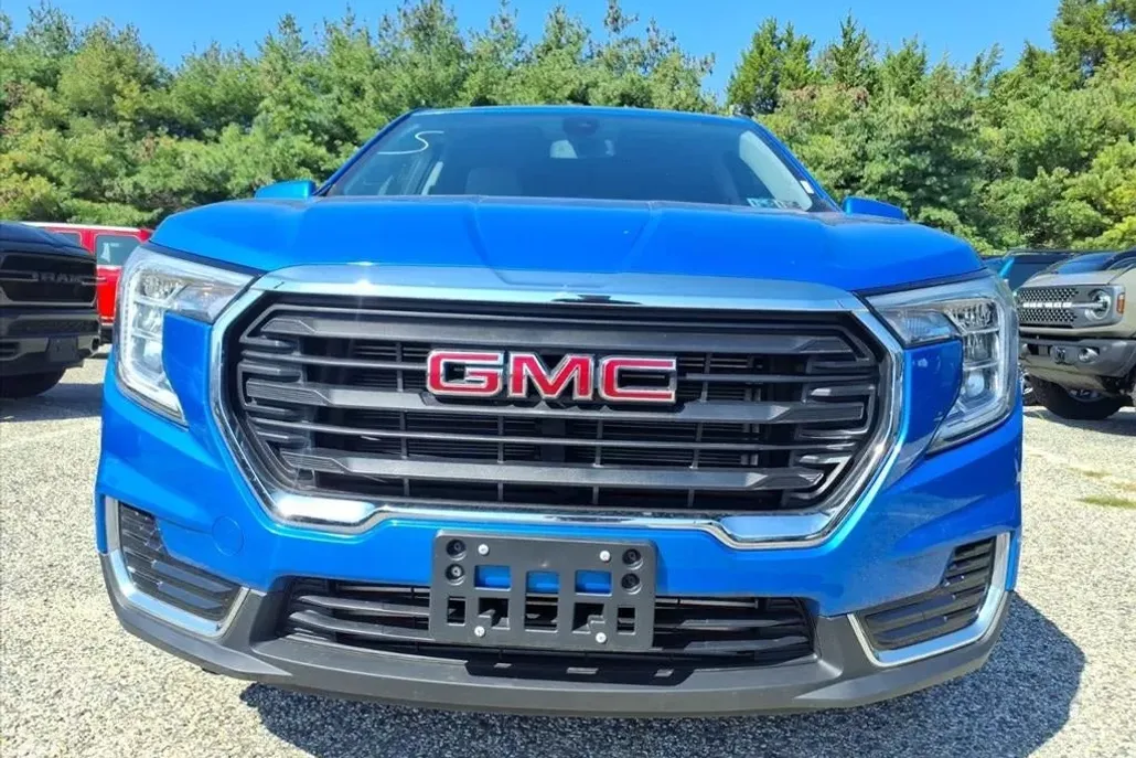 2024 Gmc Terrain SLE photo 1