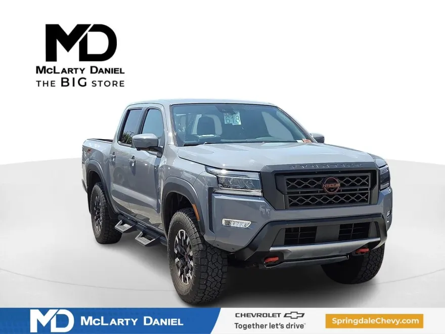 2022 Nissan Frontier PRO-4X photo 1