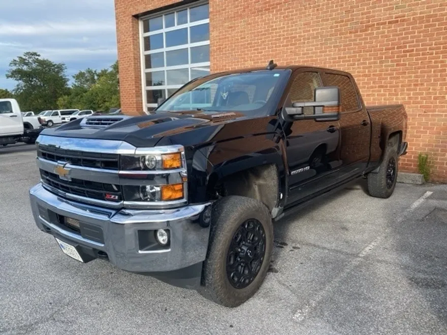 2019 Chevrolet Silverado 2500HD LT photo 1