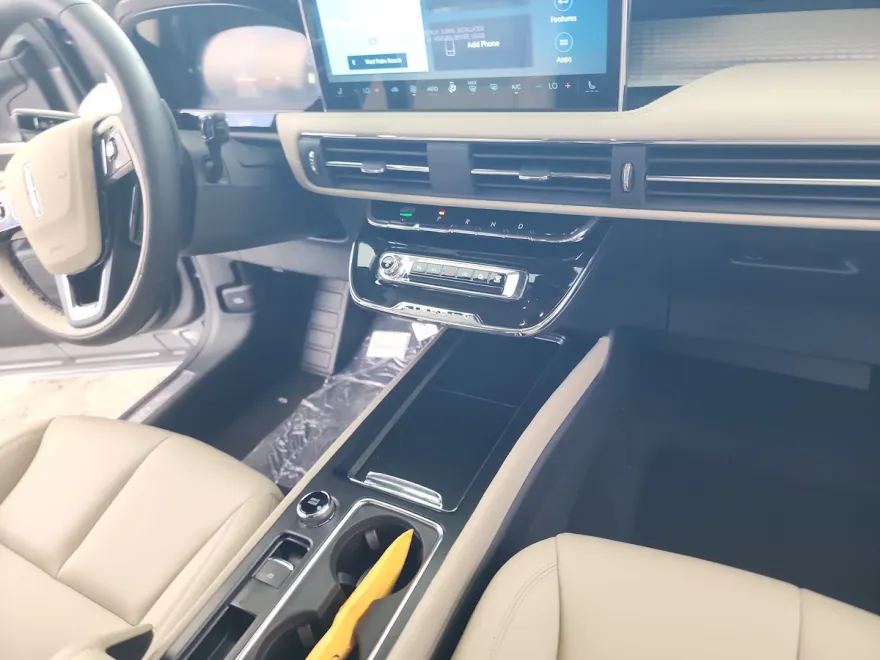 2025 Lincoln Corsair Premiere photo 1