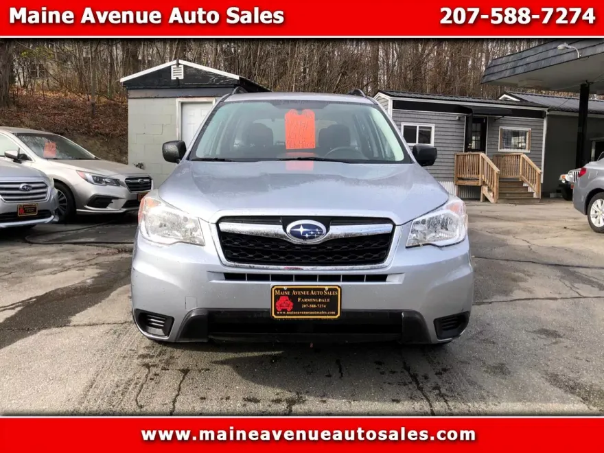 2015 Subaru Forester X photo 1