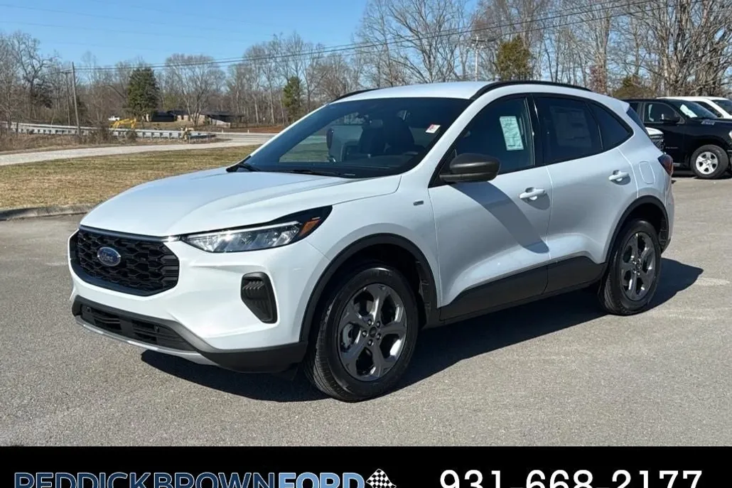 2025 Ford Escape ST-Line photo 1