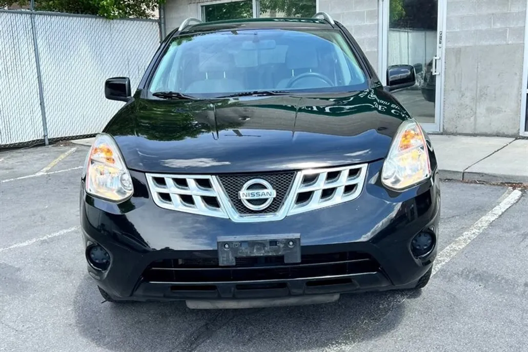 2012 Nissan Rogue SV photo 1