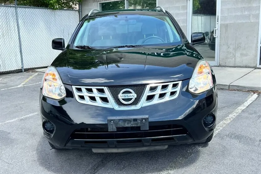 2012 Nissan Rogue SV photo 1