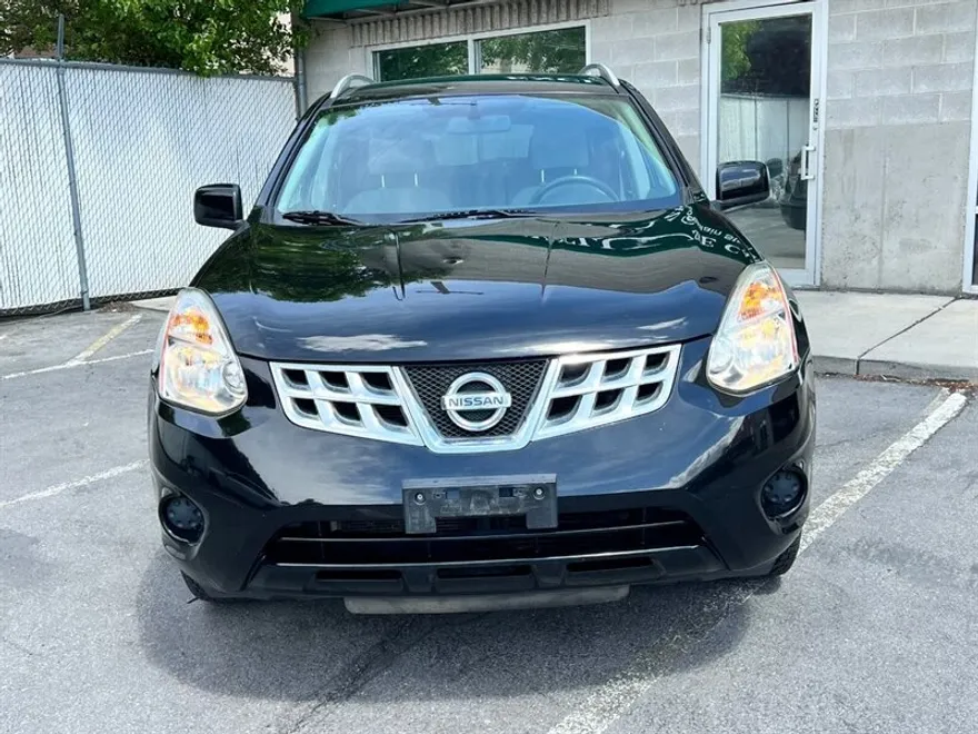 2012 Nissan Rogue SV photo 1