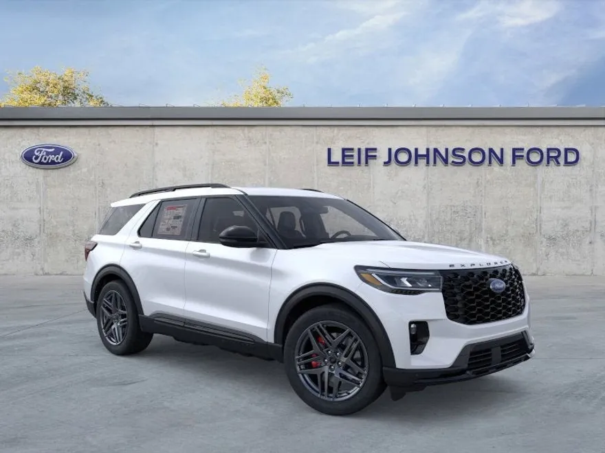 2025 Ford Explorer ST photo 1