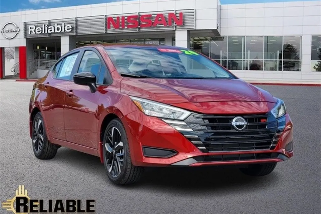 2024 Nissan Versa 1.6 SR photo 1
