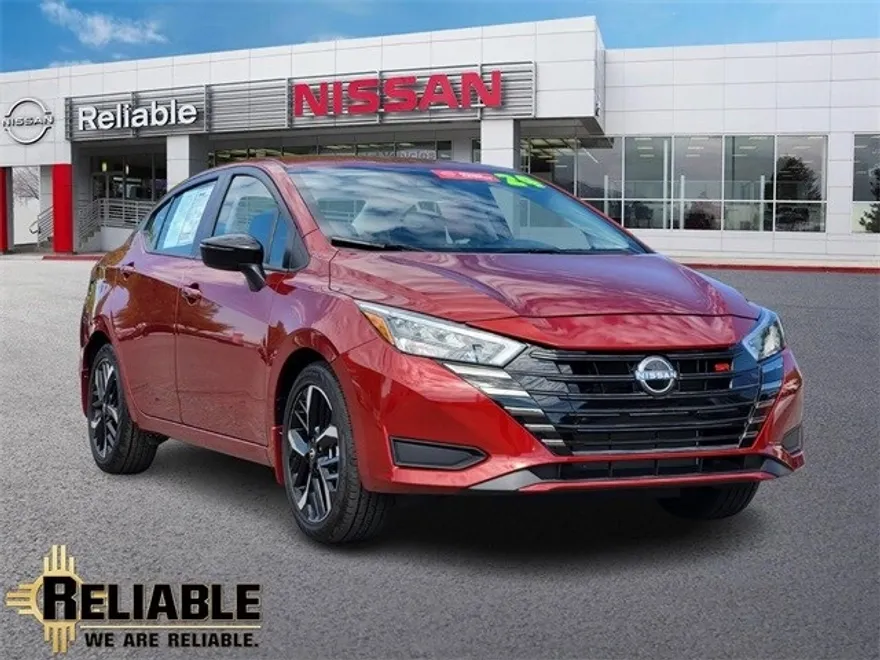 2024 Nissan Versa 1.6 SR photo 1