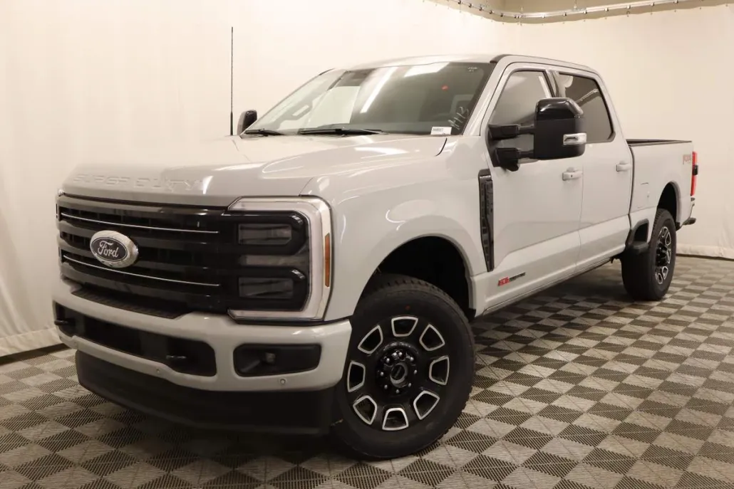 2026 Ford F-250 Platinum photo 1