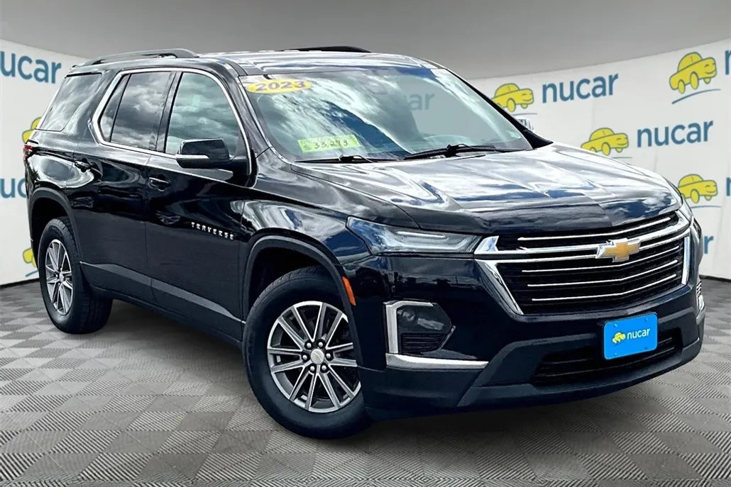 2023 Chevrolet Traverse Leather photo 1
