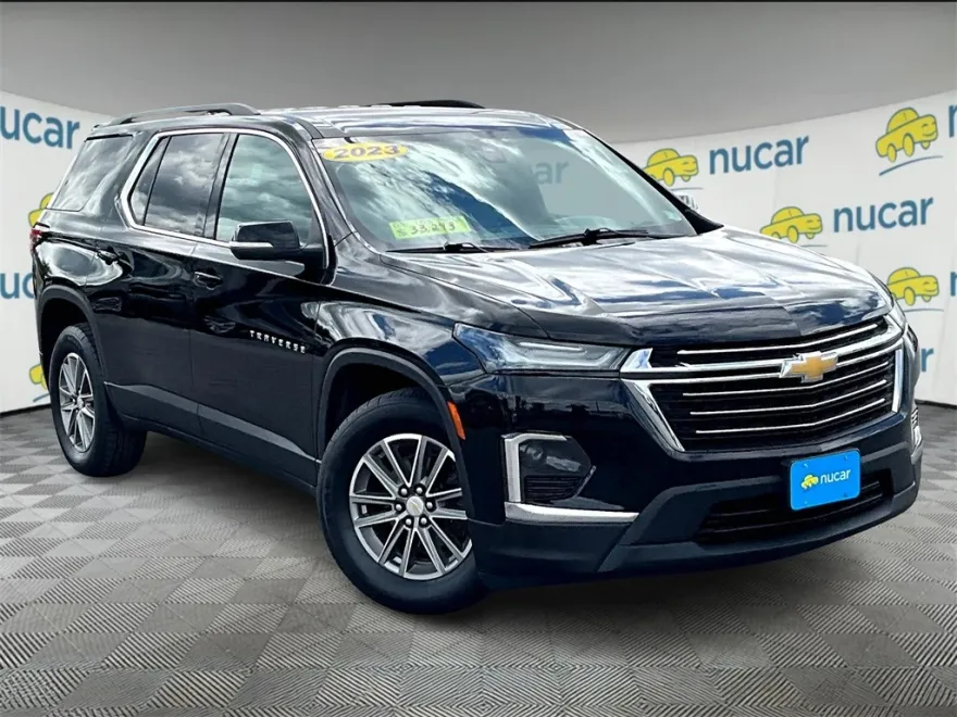 2023 Chevrolet Traverse Leather photo 1