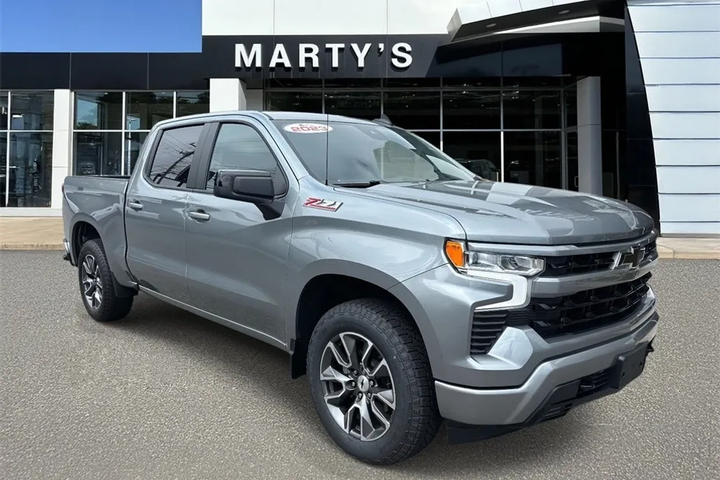 2023 Chevrolet Silverado 1500 RST photo 1