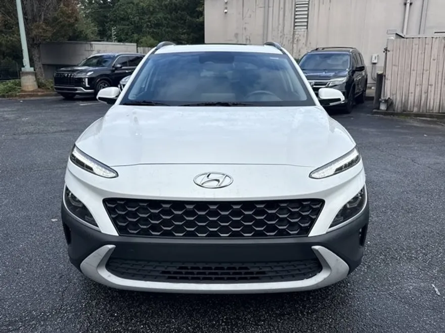 2022 Hyundai Kona SEL photo 1