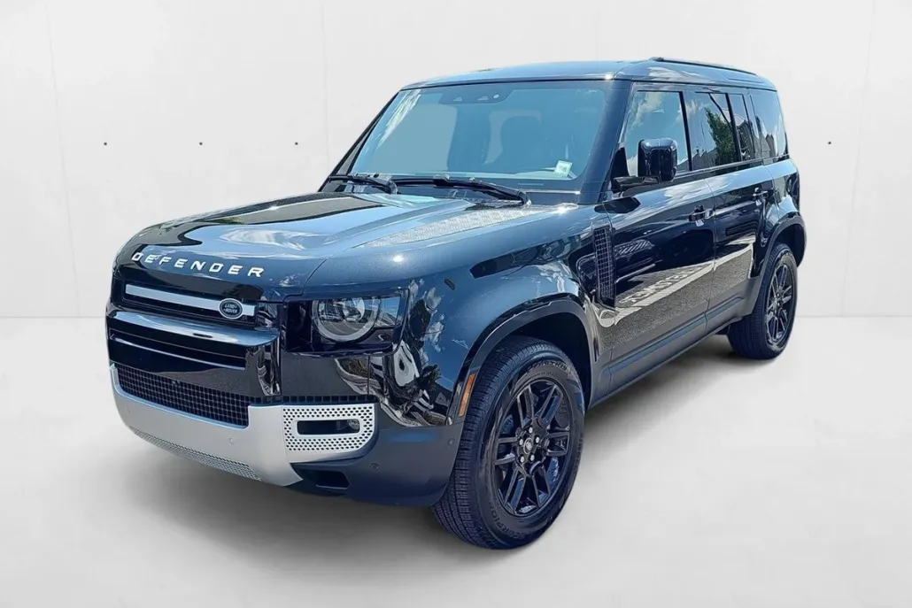 2025 Land Rover Defender 110 S photo 1