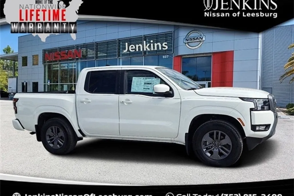 2025 Nissan Frontier SV photo 1