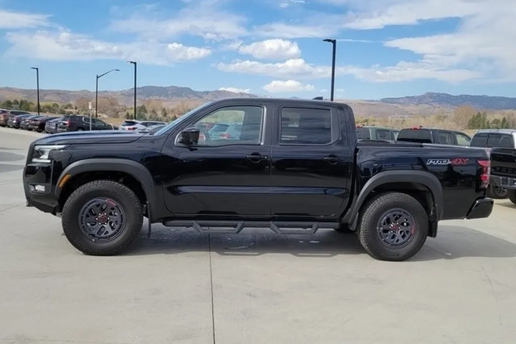 2025 Nissan Frontier PRO-4X photo 1