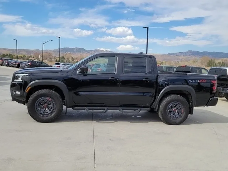 2025 Nissan Frontier PRO-4X photo 1