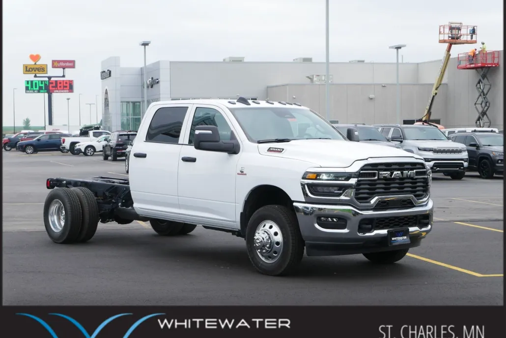 2025 Ram 3500 Tradesman photo 1