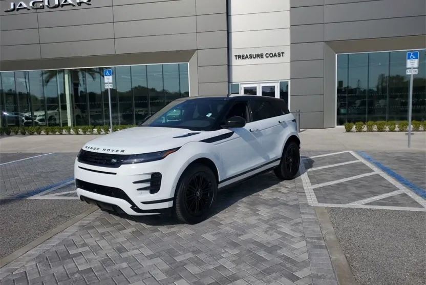 2026 Land Rover Range Rover Evoque Dynamic SE photo 1