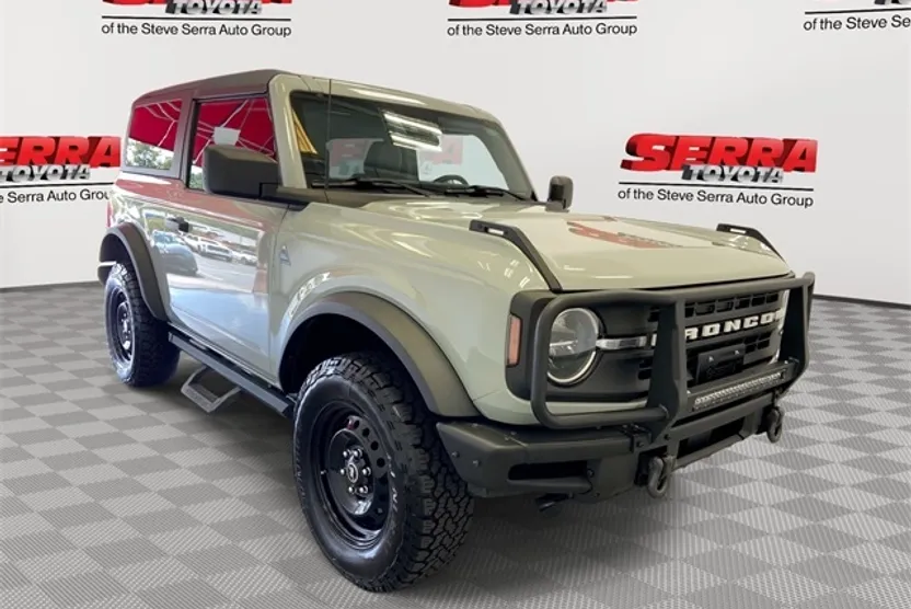 2022 Ford Bronco Black Diamond photo 1