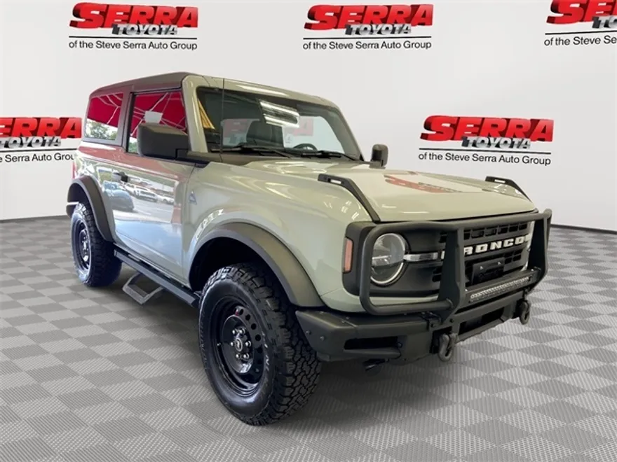 2022 Ford Bronco Black Diamond photo 1