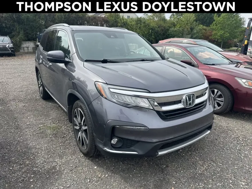 2021 Honda Pilot Touring photo 1