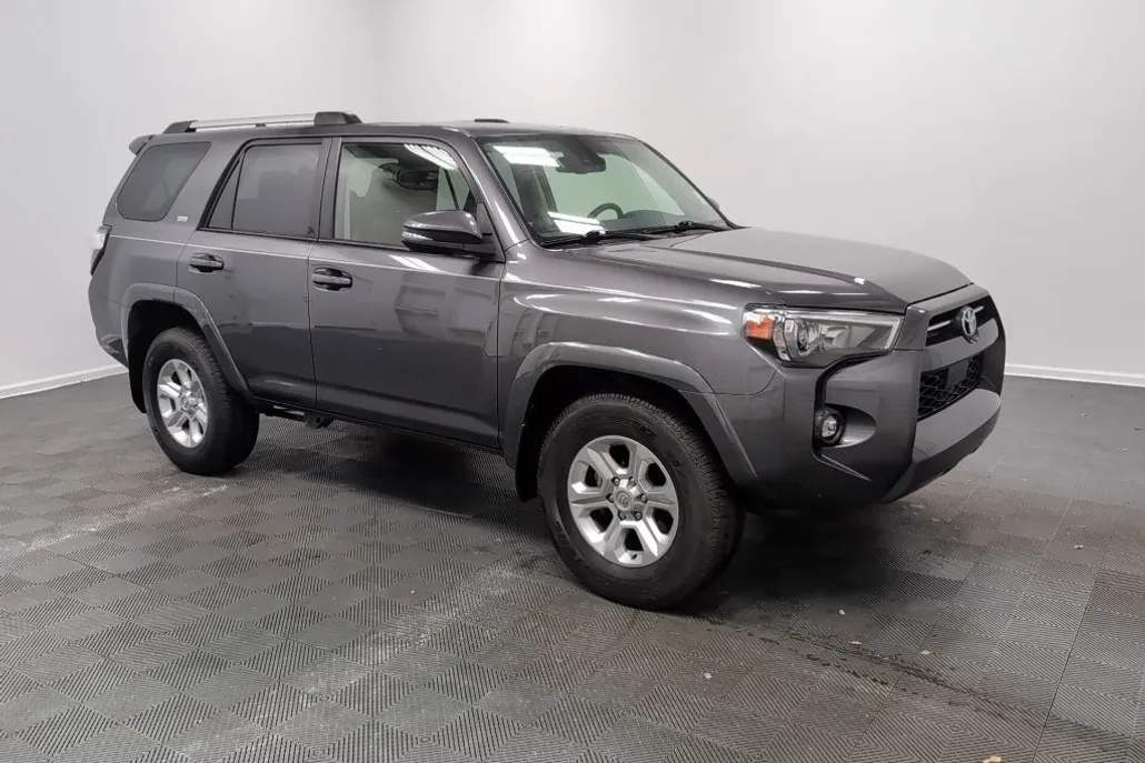 2023 Toyota 4Runner SR5 Premium photo 1