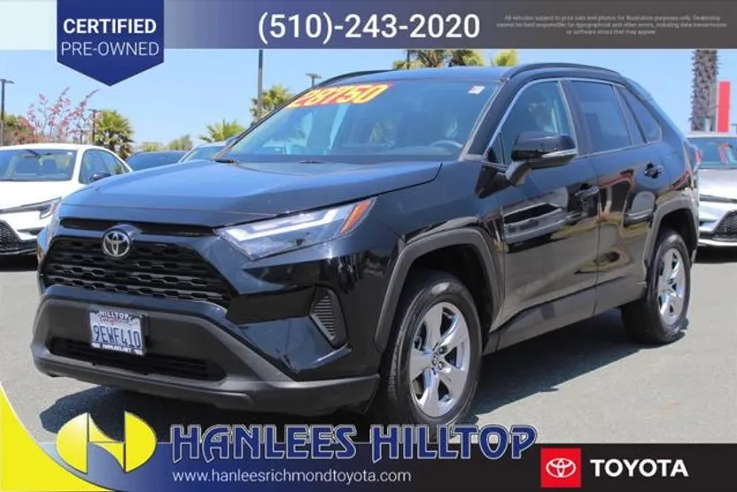 2023 Toyota RAV4 XLE photo 1