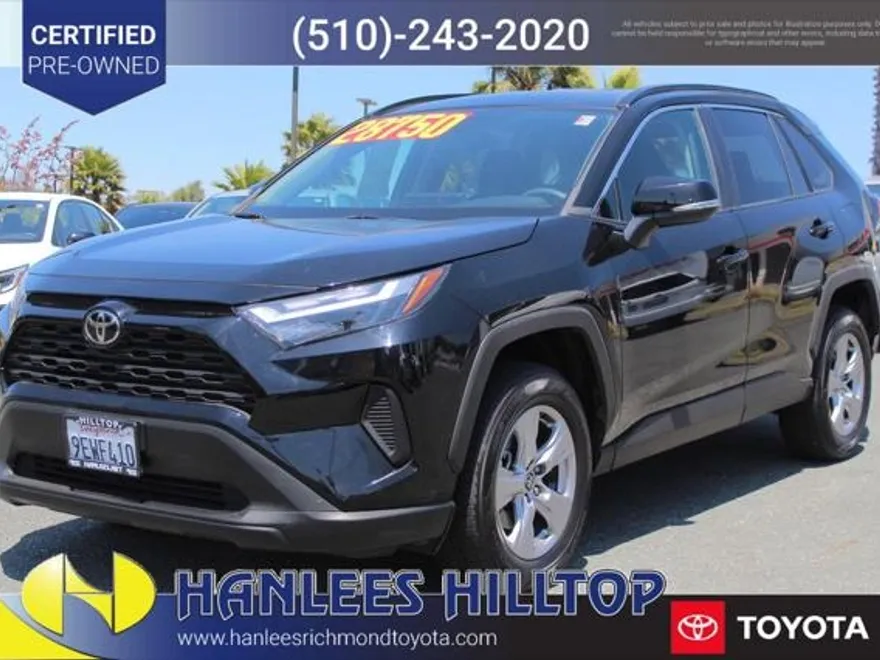 2023 Toyota RAV4 XLE photo 1