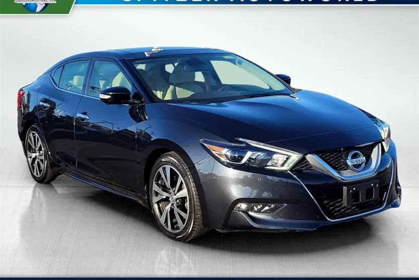 2016 Nissan Maxima Platinum photo 1