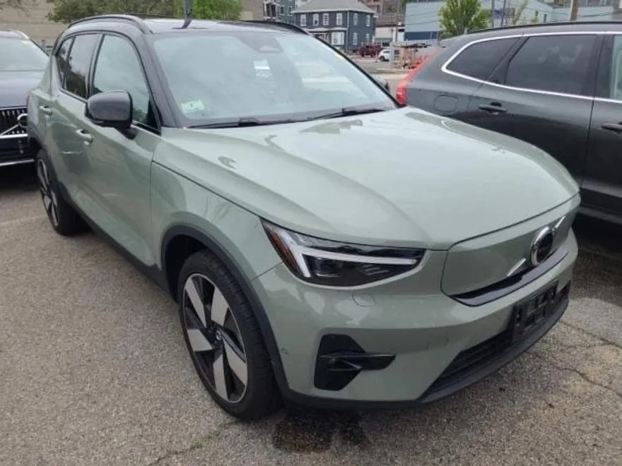 2023 Volvo XC40 Recharge Ultimate photo 1