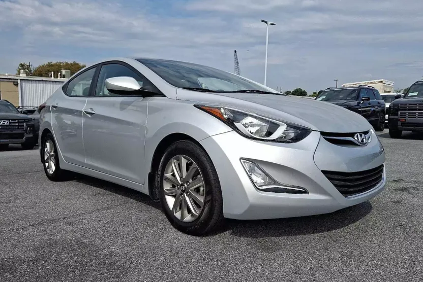 2016 Hyundai Elantra SE photo 1