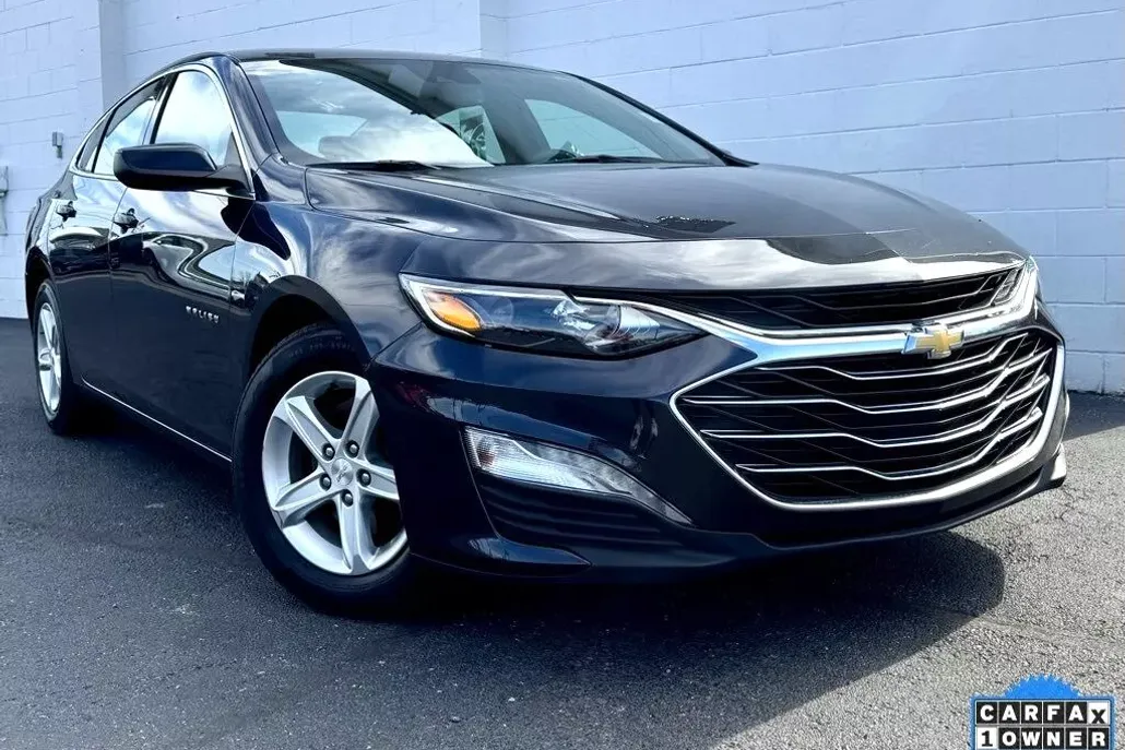 2023 Chevrolet Malibu 1LT photo 1
