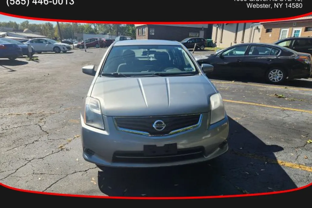 2010 Nissan Sentra photo 1