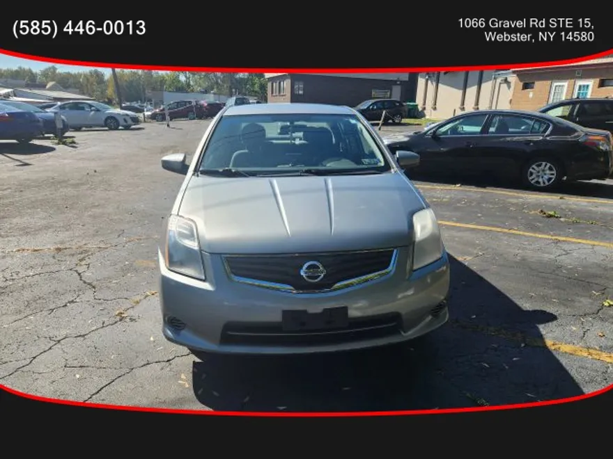 2010 Nissan Sentra photo 1