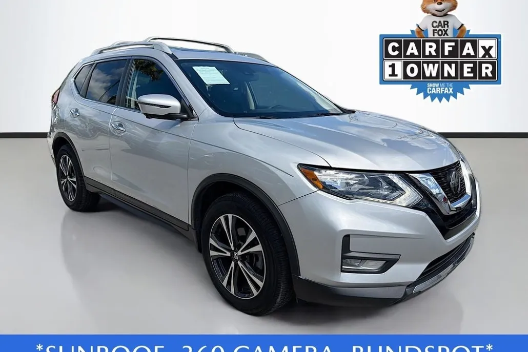 2020 Nissan Rogue SV photo 1
