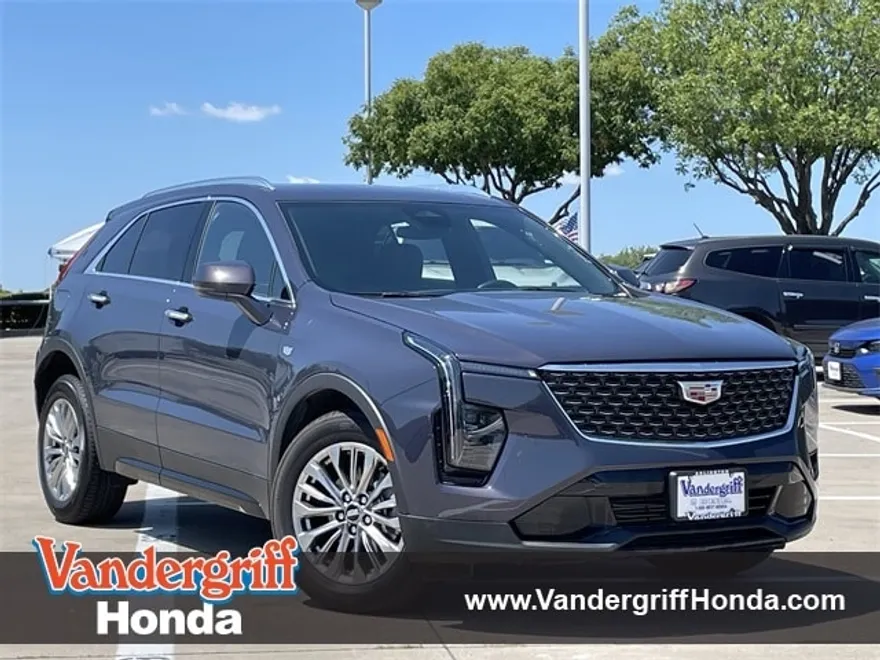 2024 Cadillac XT4 Premium Luxury photo 1