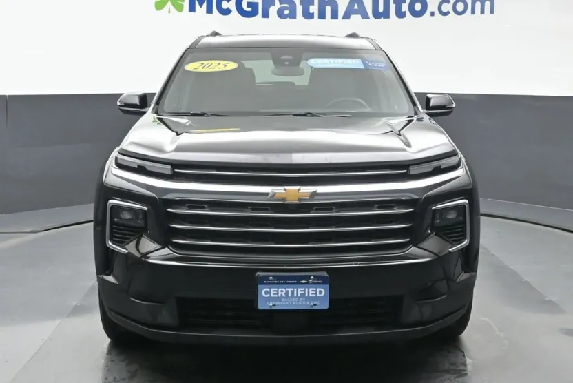 2025 Chevrolet Traverse photo 1