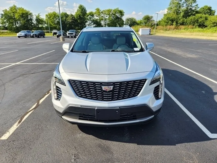 2019 Cadillac XT4 Premium Luxury photo 1
