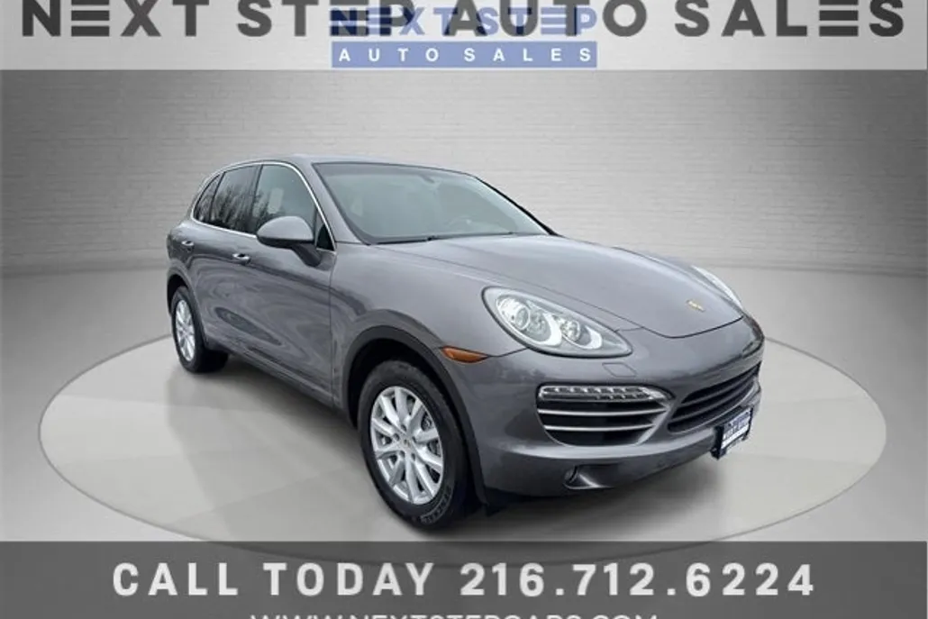 2011 Porsche Cayenne Base photo 1