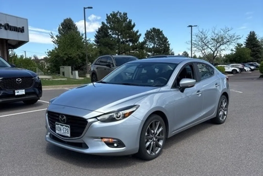 2018 Mazda Mazda3 Grand Touring photo 1