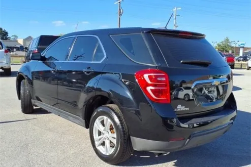 2017 Chevrolet Equinox LS photo 1