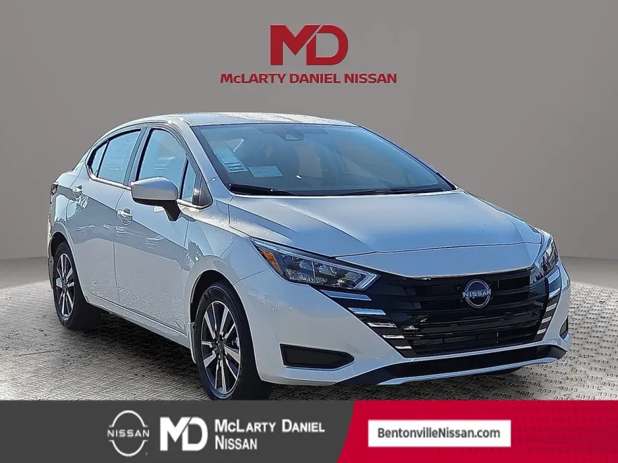 2025 Nissan Versa 1.6 SV photo 1