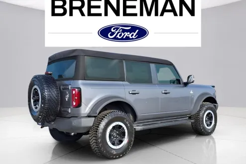 2024 Ford Bronco Outer Banks photo 3